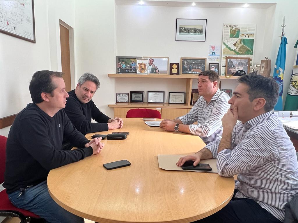 Empresa proveedora de Internet le presentó a Biss su proyecto de despliegue de fibra óptica en Rawson