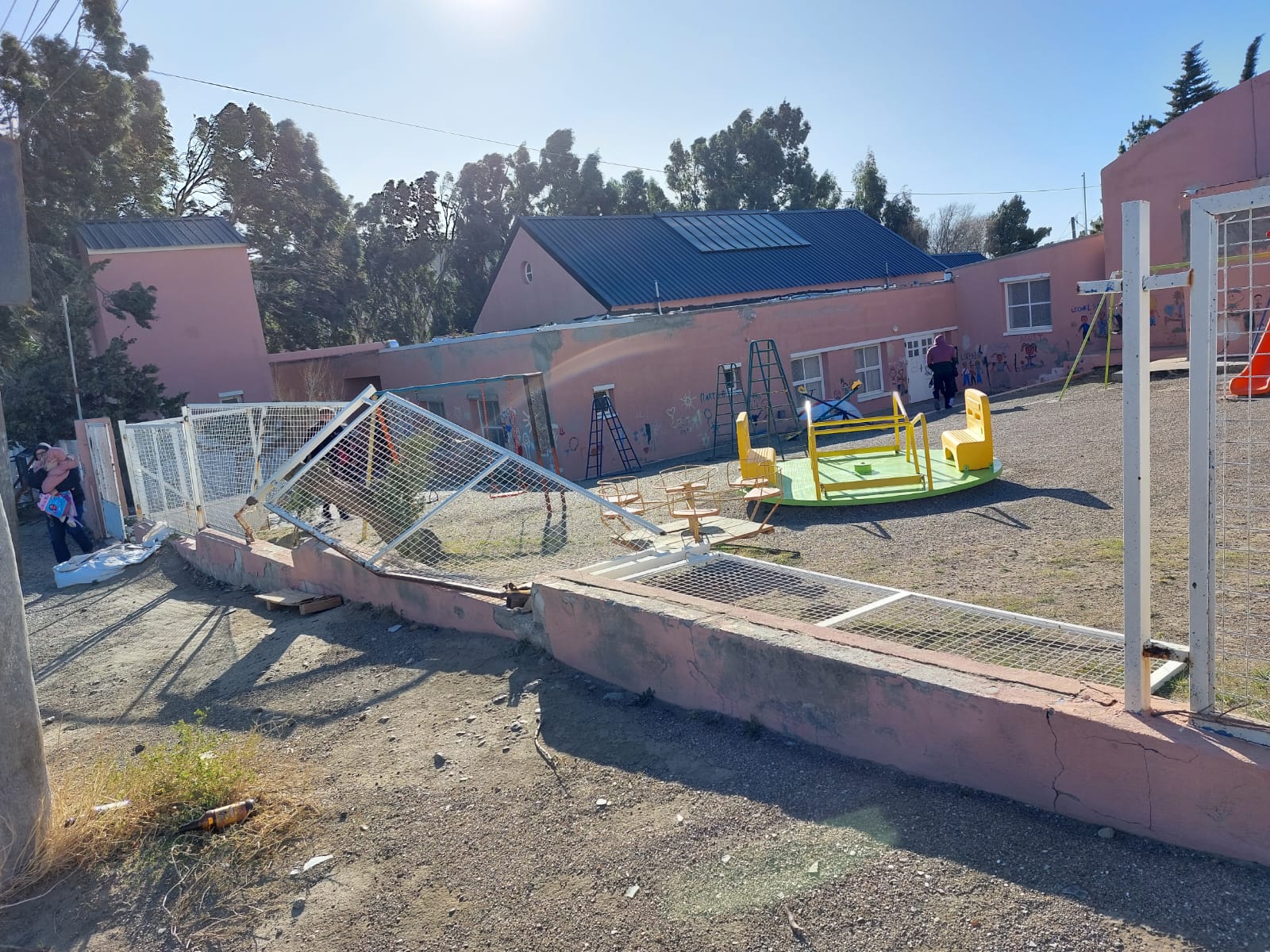 Provincia realizó un detallado relevamiento de escuelas y edificios públicos tras el fuerte temporal en Comodoro y Rada Tilly