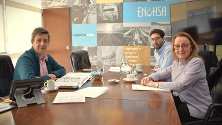 Reunión de Alicia Kirchner en ENOHSA: Se finalizan varias obras de agua y cloacas en Santa Cruz