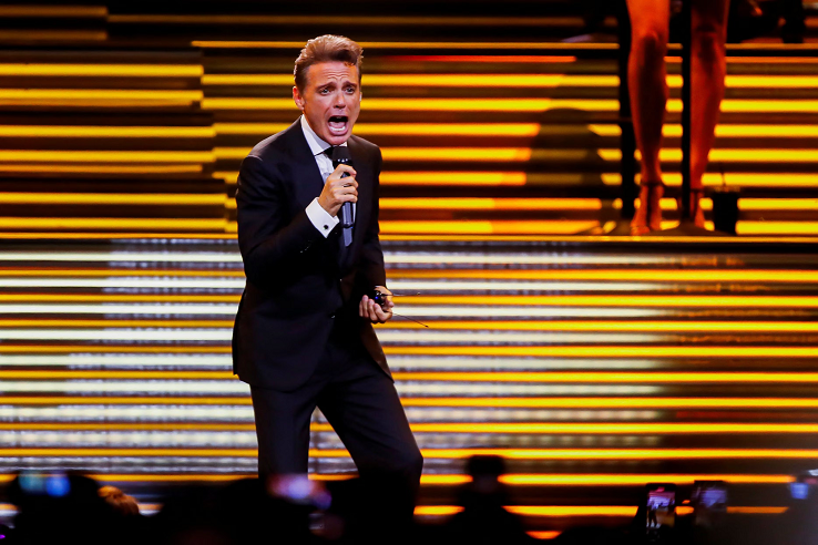 Luis Miguel extenderá su gira a 2024 y volverá a cantar en Argentina