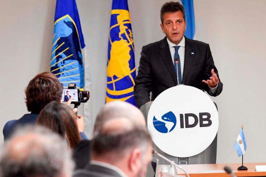Massa afirmó que el Gobierno busca corregir con medidas el impacto de devaluación impuesta por el FMI