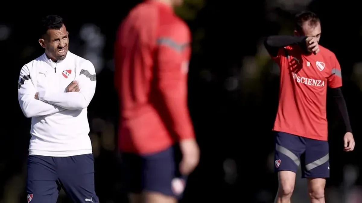 Independiente enfrenta a Vélez en la primera “final” del ciclo de Tevez