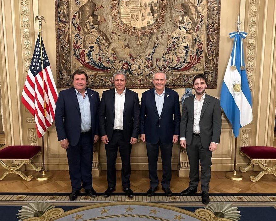 Torres consolida la alianza de gobernadores patagónicos con una agenda propia con el Embajador de los Estados Unidos