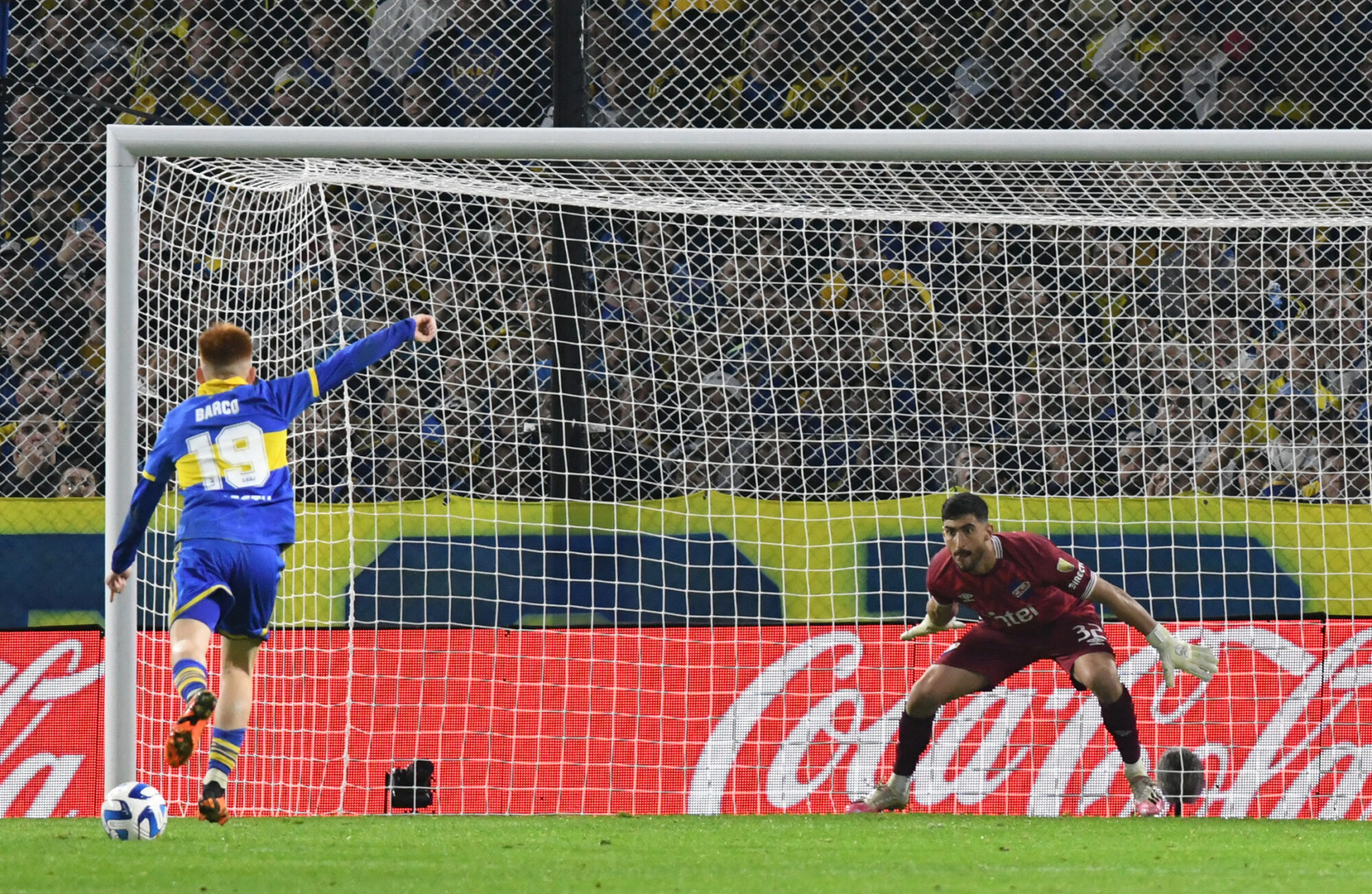 Brighton y Manchester City se quieren llevar a Valentín Barco