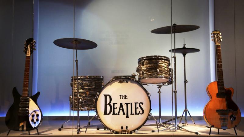 Subastan en Nueva York objetos de colección de los Beatles valuados en más de 8 millones de dólares