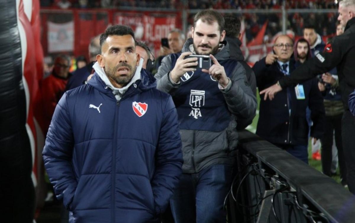 La drástica decisión de Carlos Tevez con el plantel de Independiente