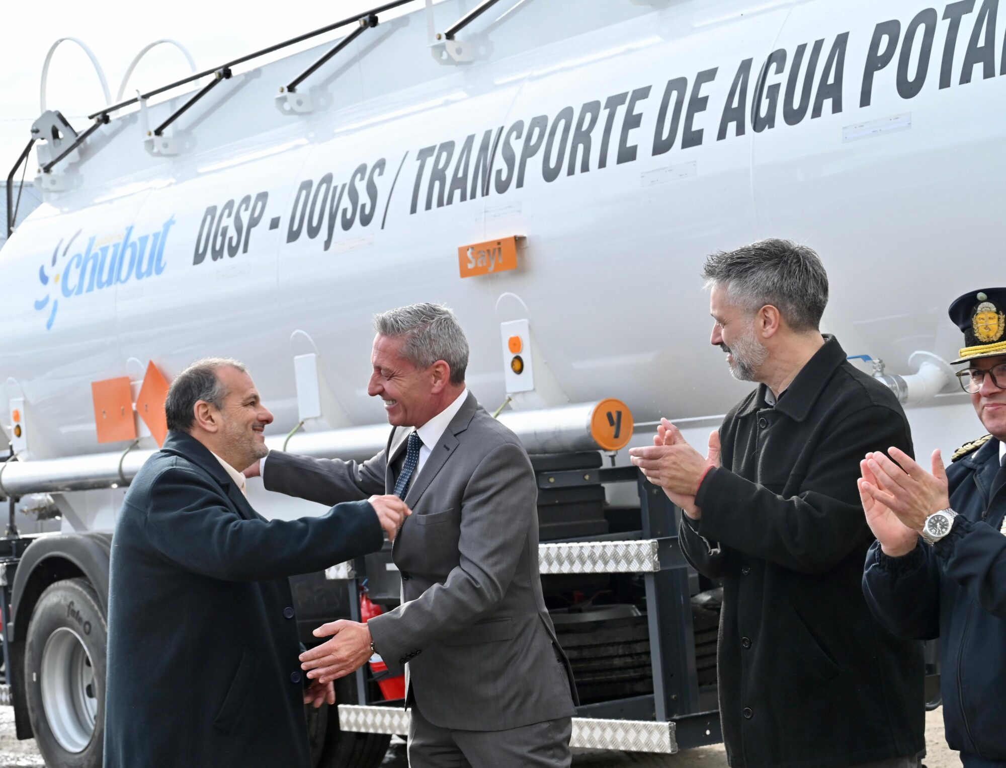 Chubut: El Gobierno incorporó un tanque semirremolque para asistir con agua potable a localidades del interior provincial