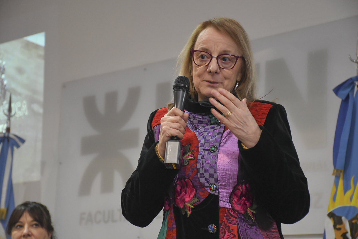 Alicia Kirchner: “Santa Cruz apuesta al presente y al futuro con la educación y la energía”