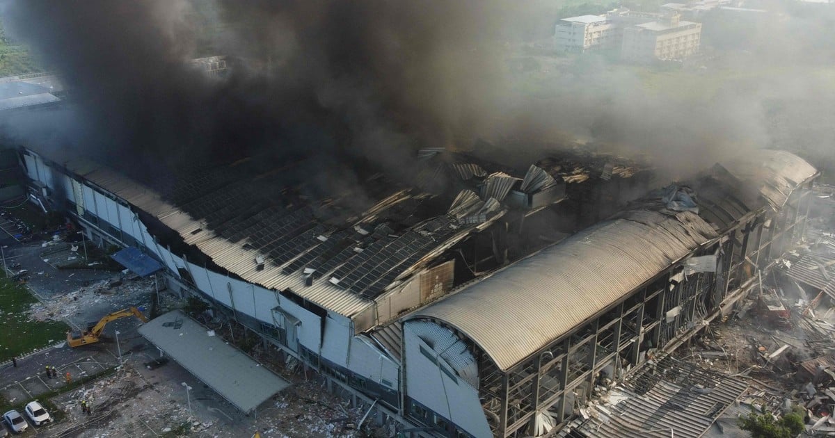 Se incendió una fábrica de pelotas de golf y hay 9 personas fallecidas