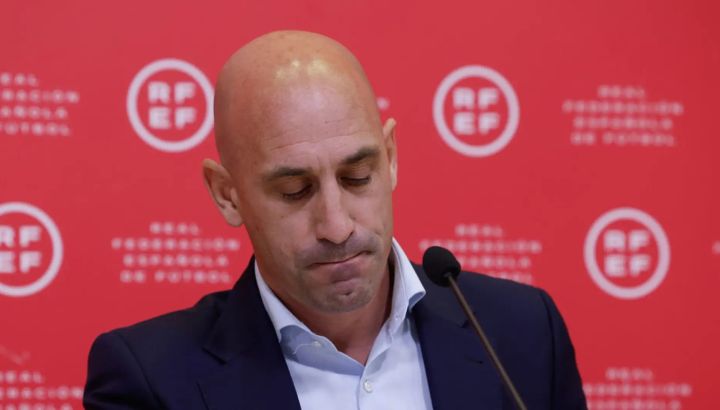 Rubiales anunció su renuncia a la presidencia de la Federación Real Española de Fútbol