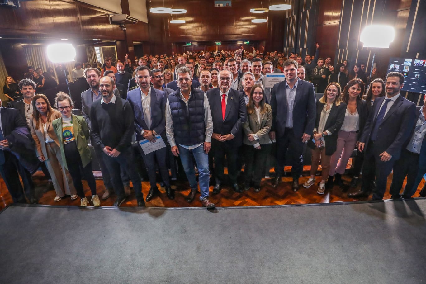 Chubut participó del anuncio que realizó el ministro Sergio Massa sobre inversiones para potenciar los parques industriales de todo el país