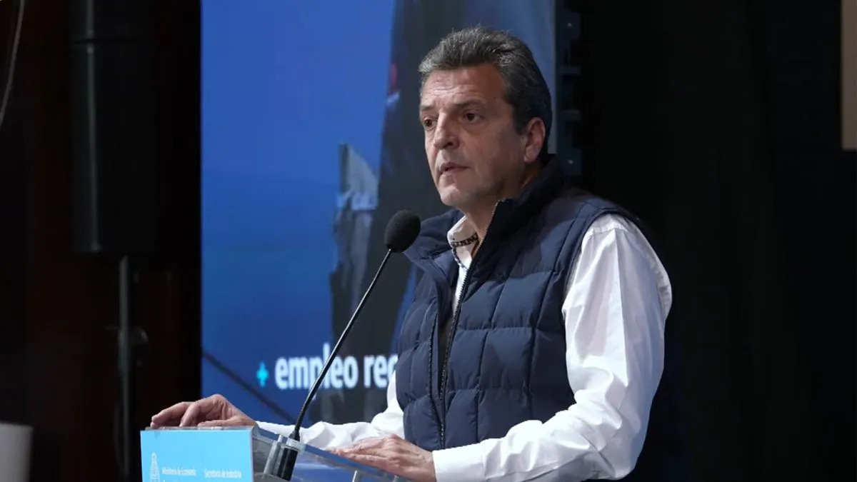 Massa responsabilizó al FMI por la devaluación que aceleró la inflación en agosto