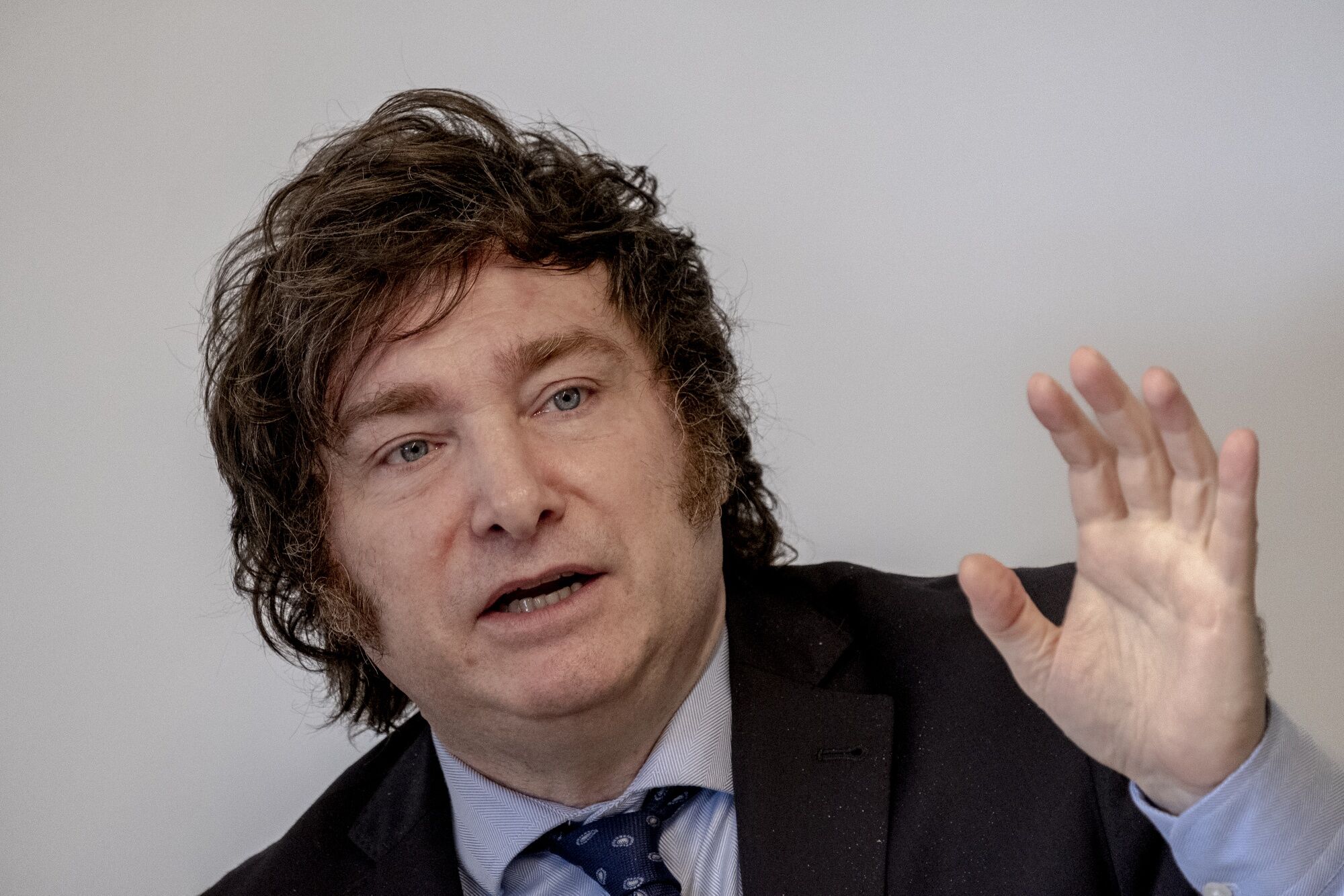 Javier Milei confirmó que privatizará los trenes si accede a la Presidencia