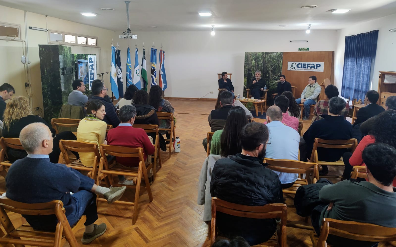 Filmus en Esquel: “El CIEFAP es un ejemplo de cómo la investigación y el conocimiento sirven a la comunidad”