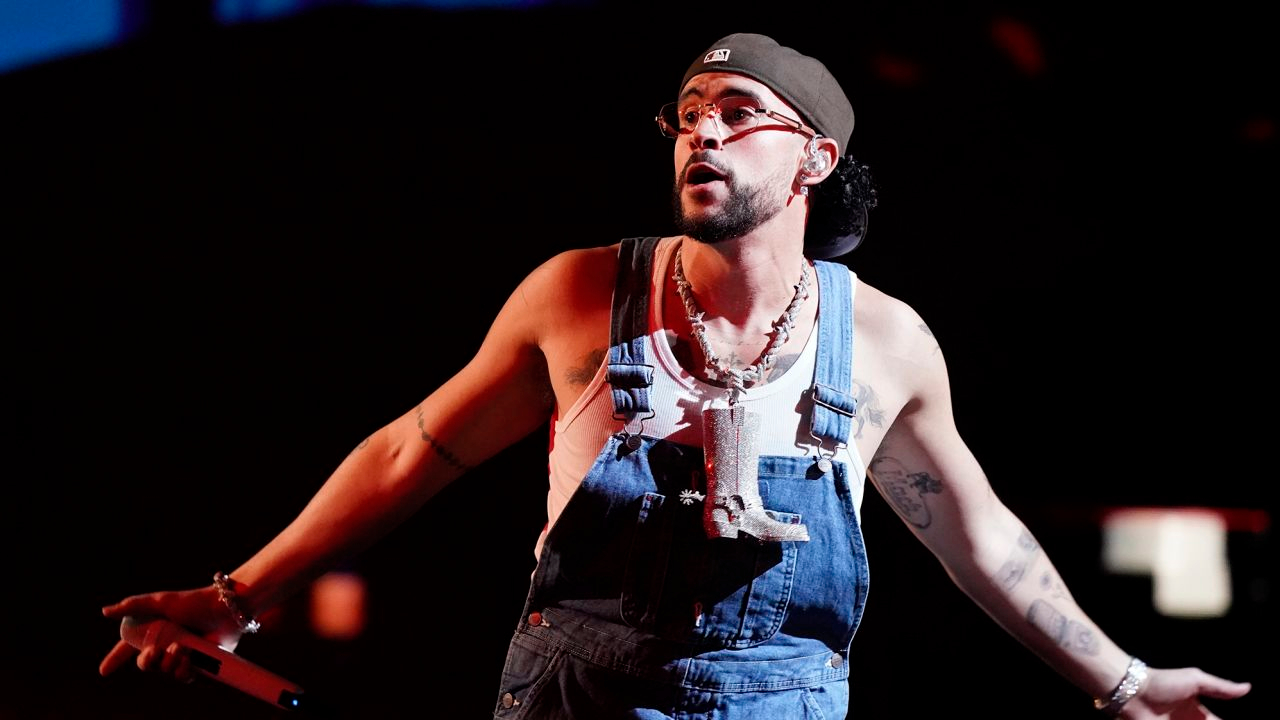 Bad Bunny anunció que el viernes saldrá su nuevo disco “Nadie sabe lo que va a pasar mañana”