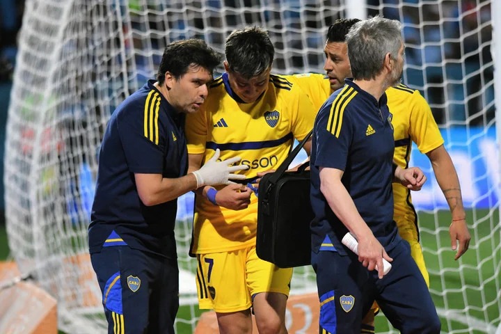 Boca confirmó que Zeballos se rompió el ligamento cruzado anterior y menisco externo de la rodilla derecha 