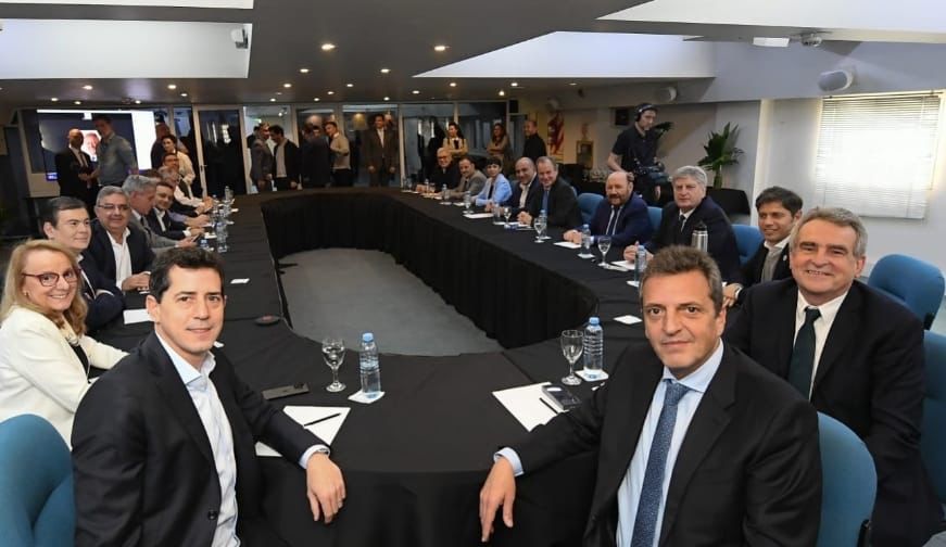 Sergio Massa se reúne con gobernadores de 18 provincias en el CFI