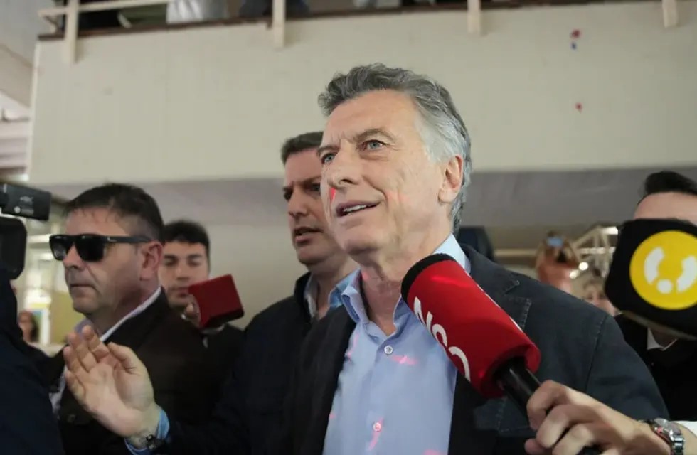 Mauricio Macri votó en Palermo y dijo que observa un escenario de balotaje