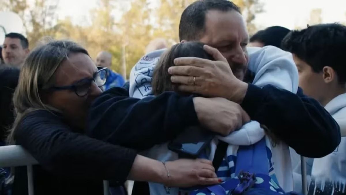 Alberto Fernández sobre los 244 argentinos que volvieron al país tras salir de Israel: “Argentina los abraza, los recibe y los acompaña”