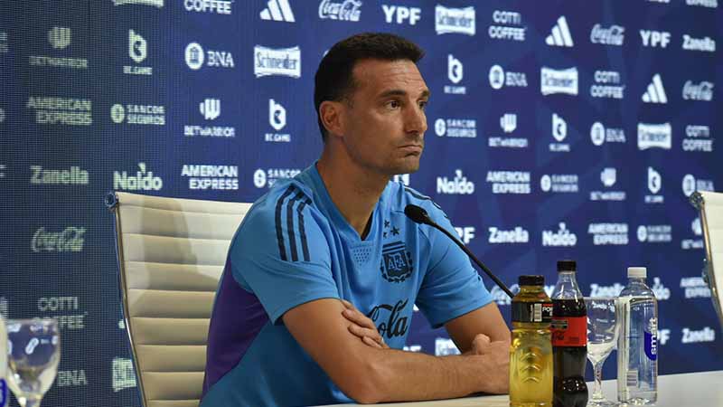 “Si Messi está bien, va a jugar”, adelantó Scaloni