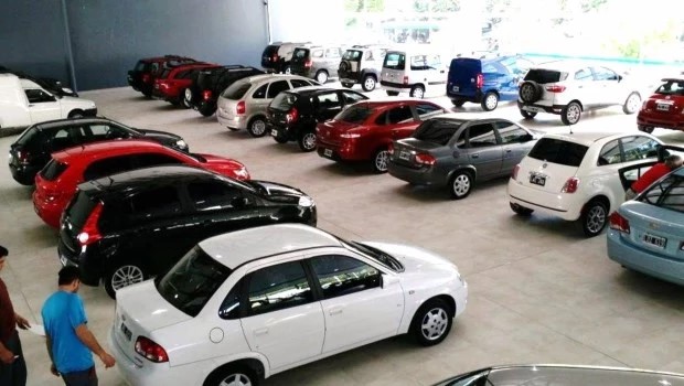 Las operaciones de compraventa de autos usados subieron 5,04% interanual en septiembre y Neuquén lideró el ranking con un alza superior al 12%