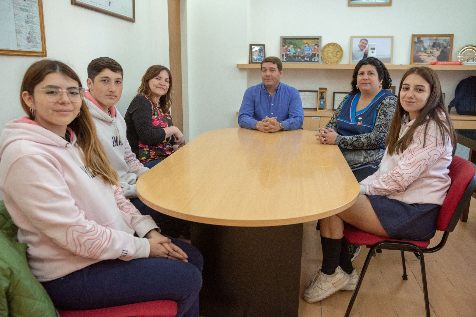 Biss recibió a docentes y estudiantes del Instituto María Auxiliadora que avanzan en su proyecto de producción de olivos