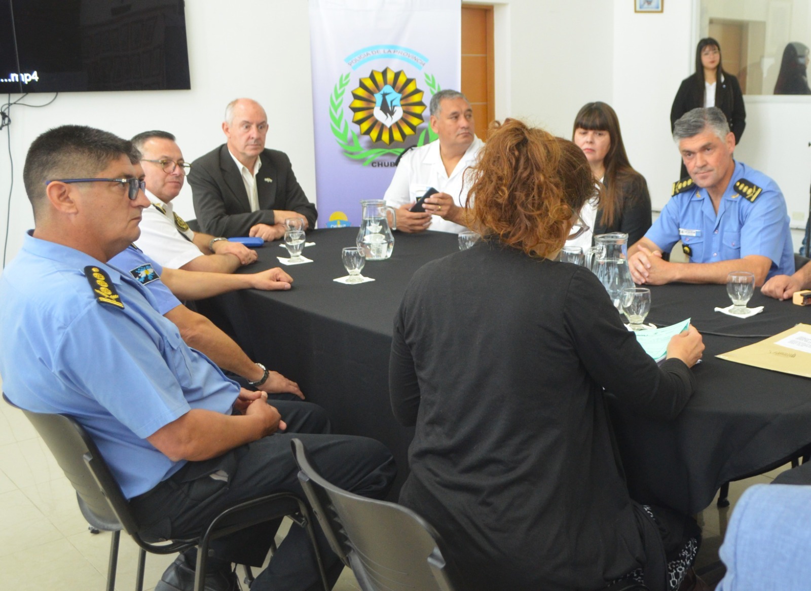 Chubut: El Gobierno avanza en la compra de equipamiento e indumentaria para los agentes policiales