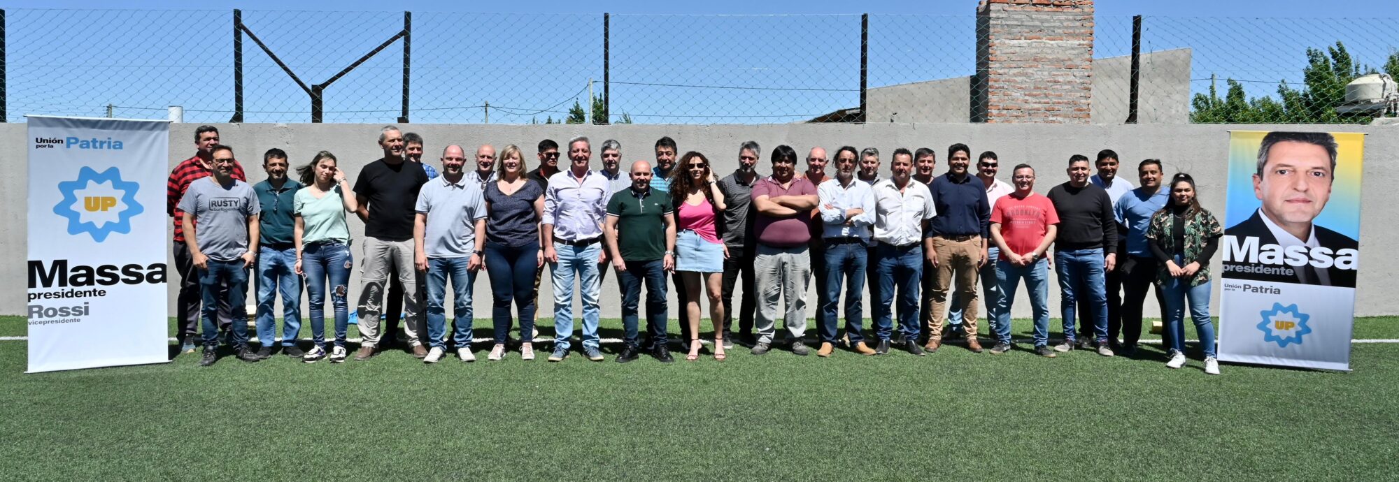 Arcioni se reunió con intendentes de cara al balotaje del 19 de noviembre: “Están en juego dos modelos de país, el del desarrollo de Massa o el de destrucción de Milei”