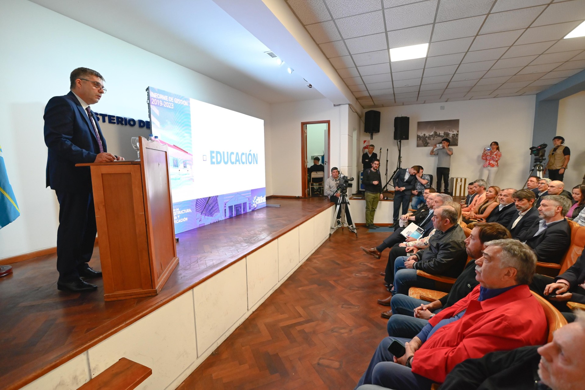 Arcioni y Aguilera presentaron el balance de gestión de la cartera de Infraestructura: Obras, refacciones y el sistema energético provincial, entre los puntos salientes