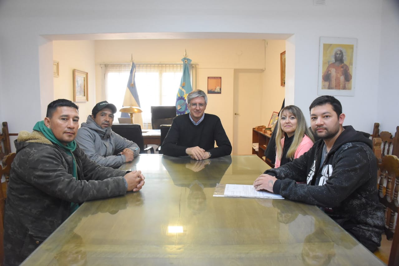 Ongarato recibió a integrantes de la Junta Vecinal de Valle Chico y recibió los principales proyectos para potenciar el barrio