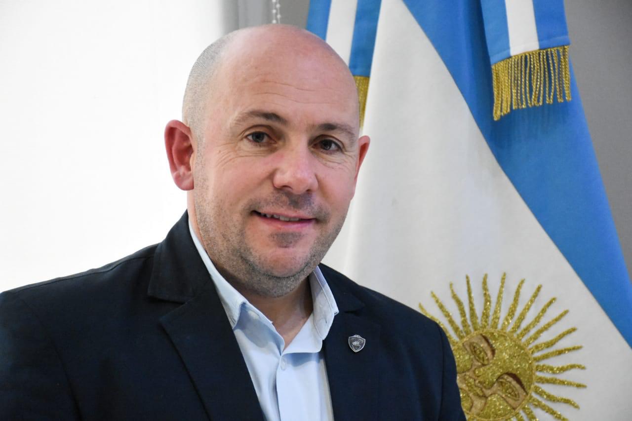 El nuevo gabinete de Sastre a partir del 10 de diciembre: Zanette, Abel, Pavia, Ursino, González, Lacunza y Calabró