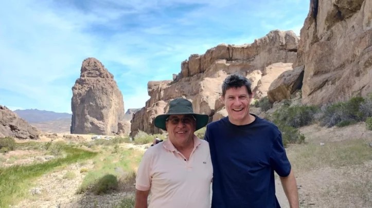 Un famoso conductor de TN estuvo en Chubut y presentó “Los imperdibles”: Cabalgatas, río, viñedos y los principales atractivos para promocionar el turismo provincial