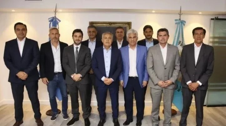 Con la lupa puesta en las finanzas y el pago de sueldos, “Nacho” Torres y gobernadores y legisladores electos de Juntos por el Cambio