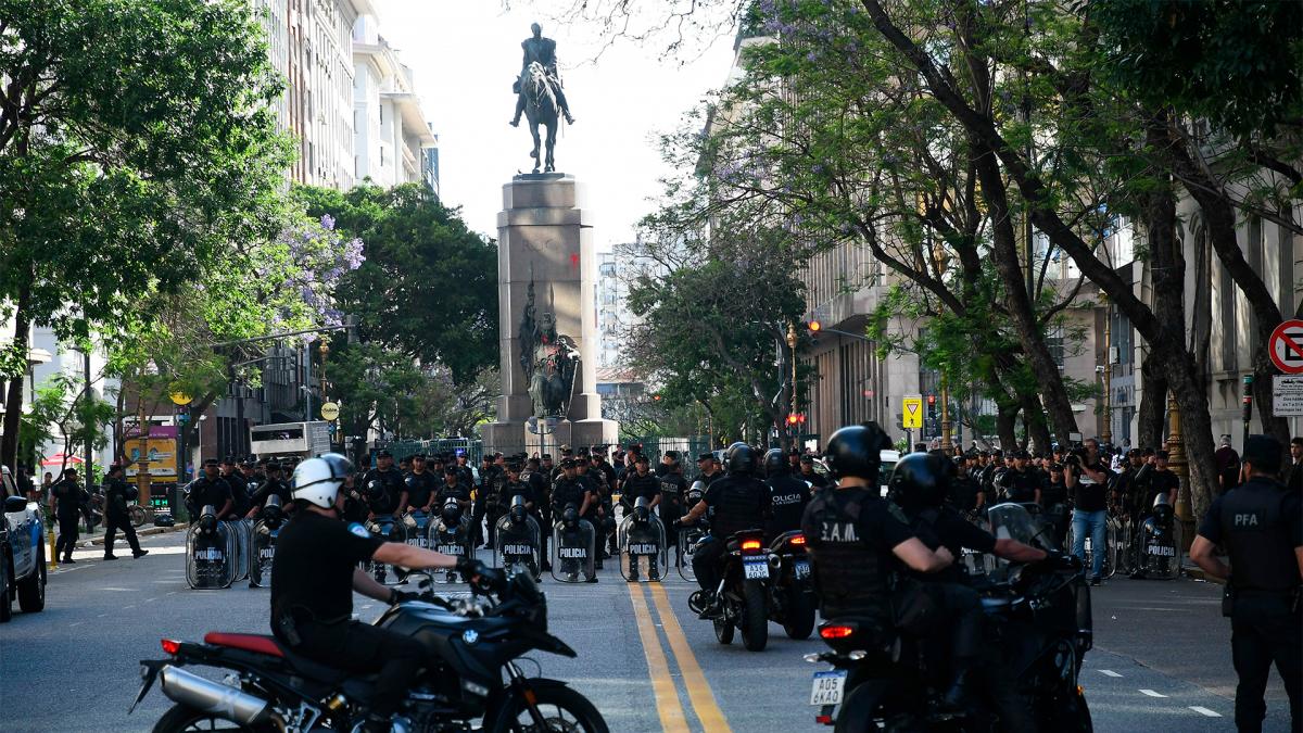 Bullrich pidió a las fuerzas de seguridad que calculen el costo del protocolo