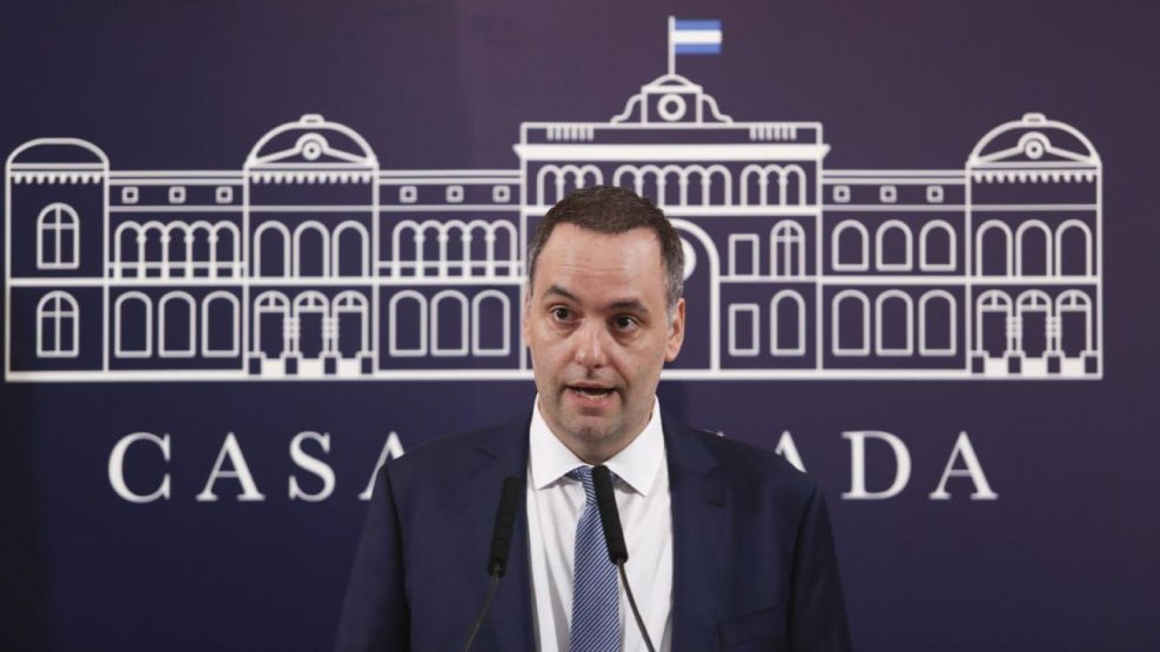 Manuel Adorni: “No estamos de acuerdo, pero vuelve el impuesto a las Ganancias”