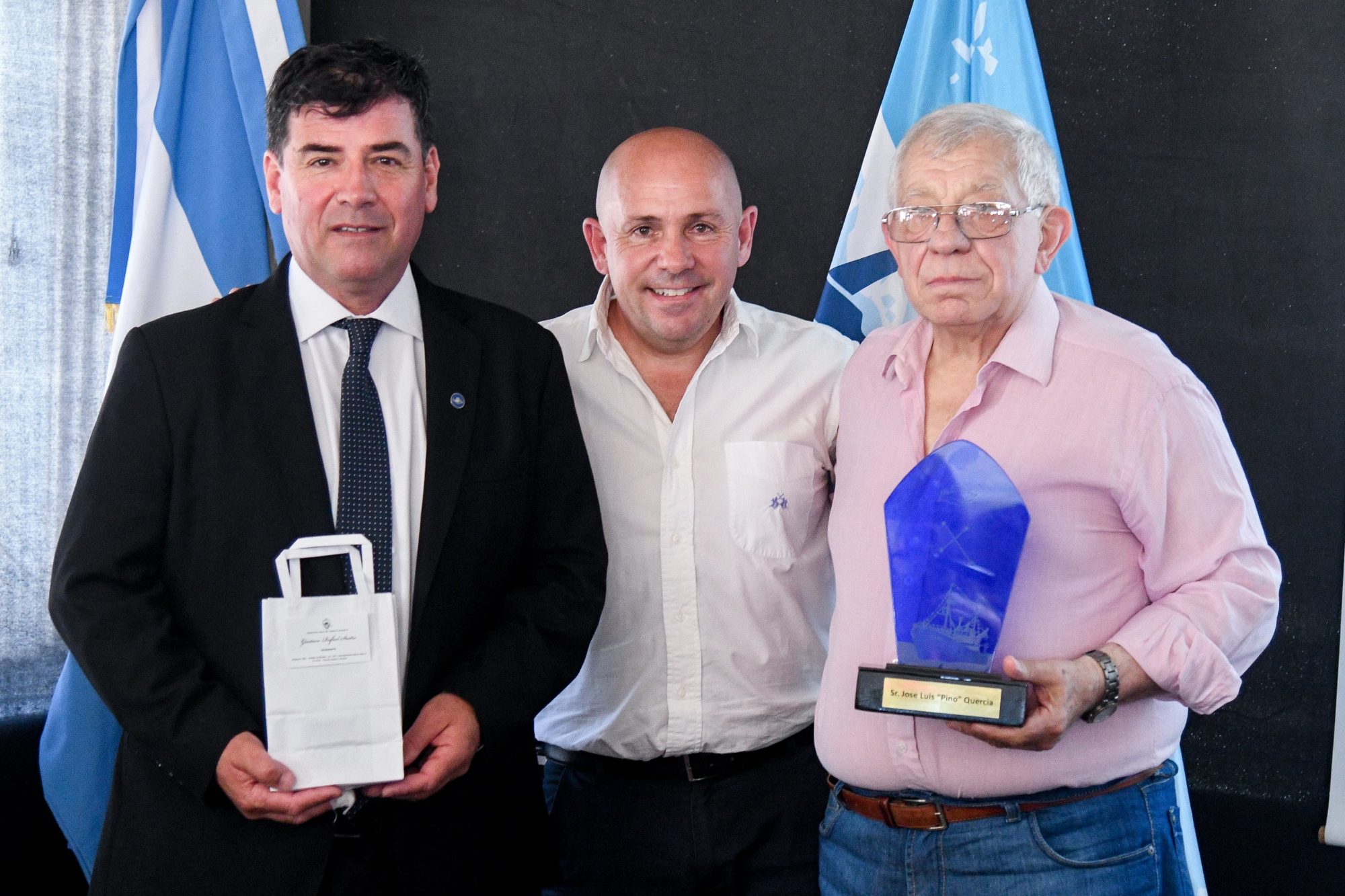 Sastre participó de la entrega de un importante galardón de la actividad pesquera y dijo que “esta gestión siempre ratificó el acompañamiento al sector”