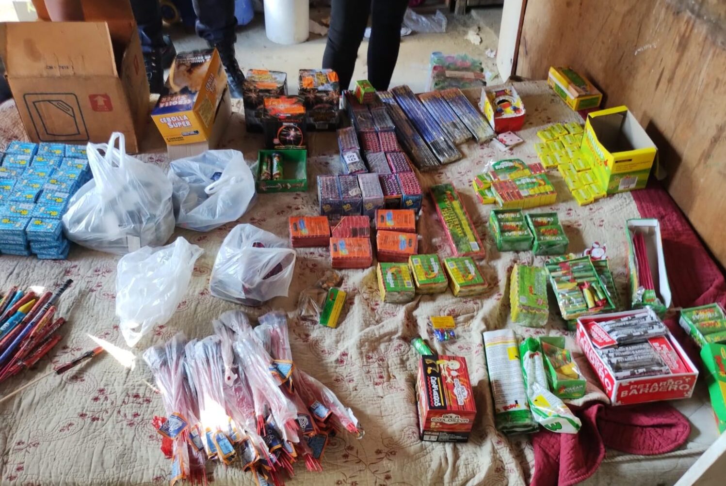 Comodoro: El Municipio denunció y multó dos puntos de venta ilegal de pirotecnia