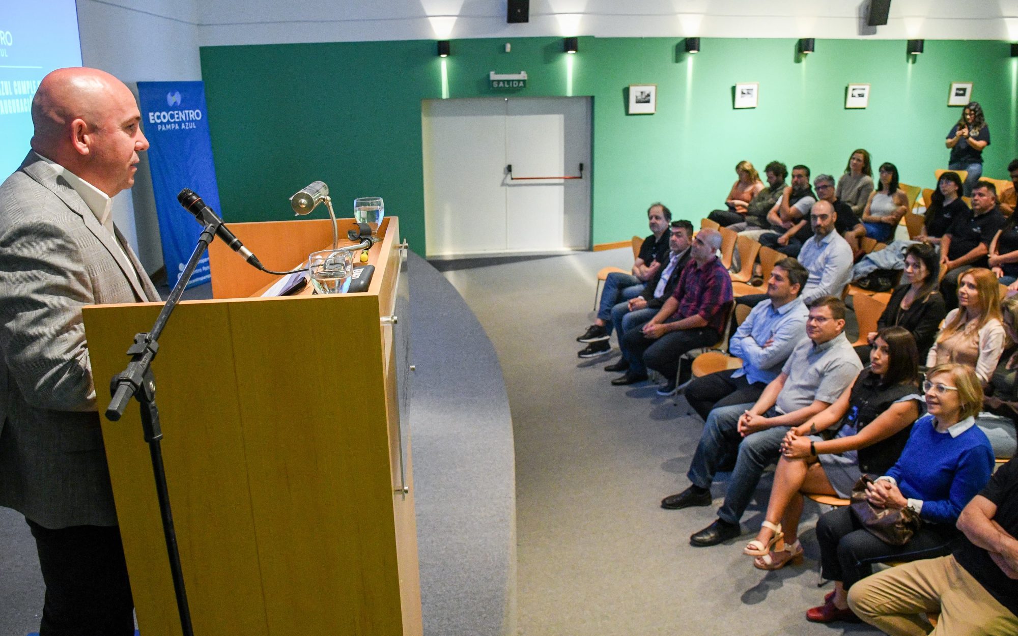 Sastre encabezó el acto de conmemoración del primer aniversario de la reapertura del Ecocentro Pampa Azul y dijo que “tiene un rol turístico muy importante”