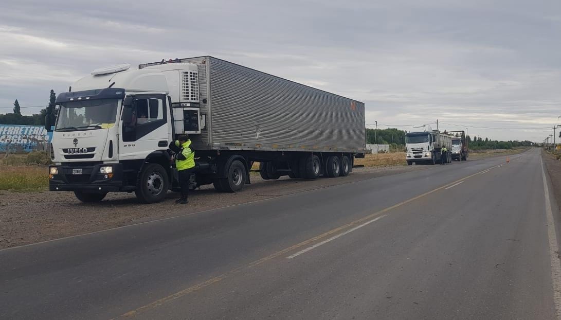 El Municipio de Rawson continúa realizando controles a camiones por escurrimiento de efluentes pesqueros