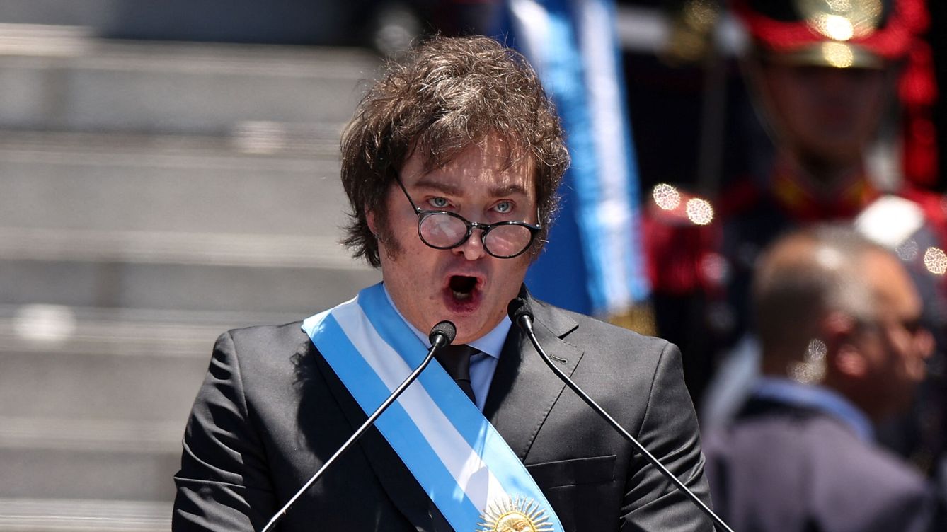 El Gobierno oficializó la decisión de no renovar contratos de 2023 en la administración pública: A quiénes alcanza
