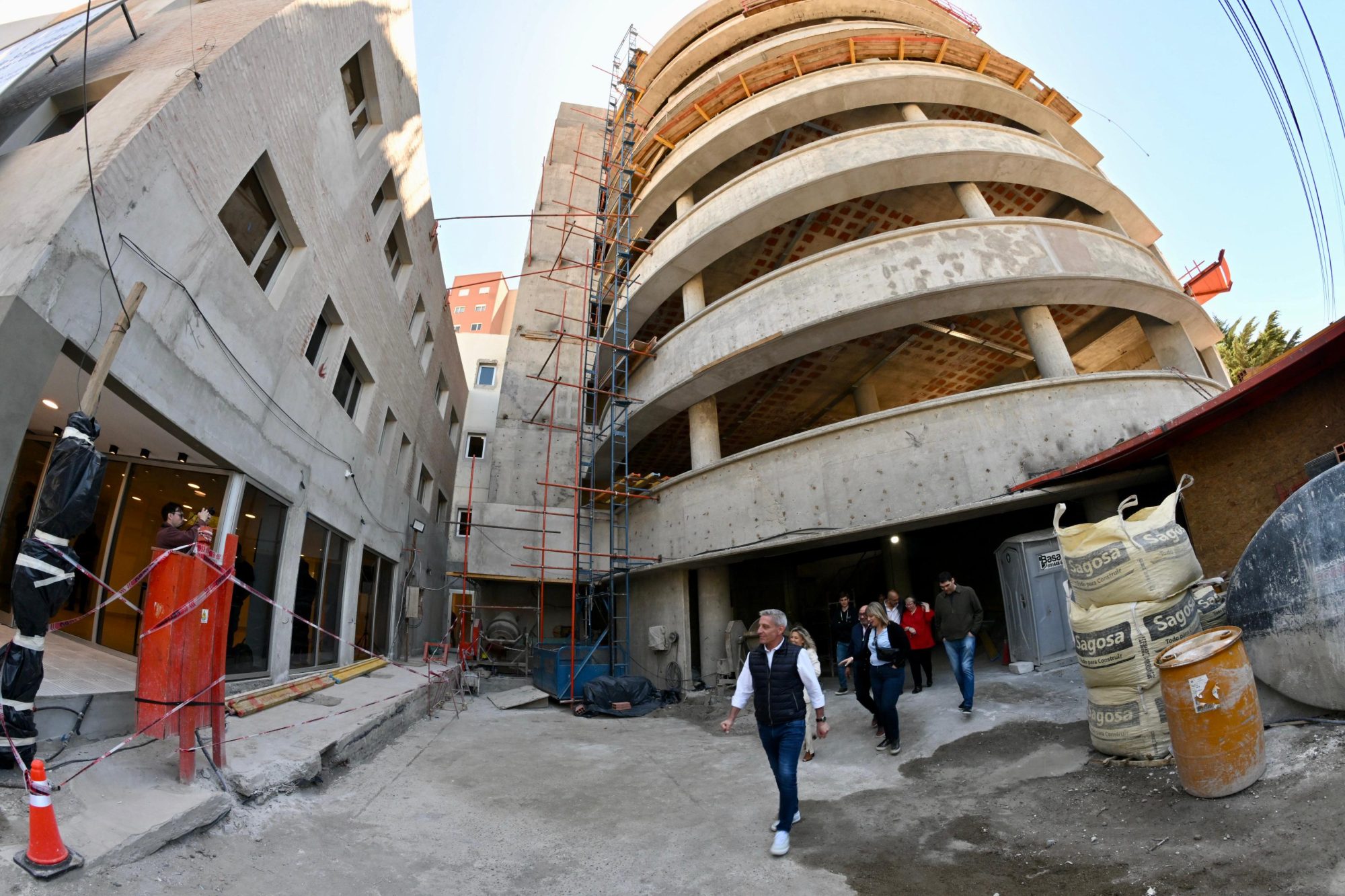 El gobernador inauguró la construcción y remodelación de la nueva sede de la Delegación del ISSyS de Comodoro Rivadavia