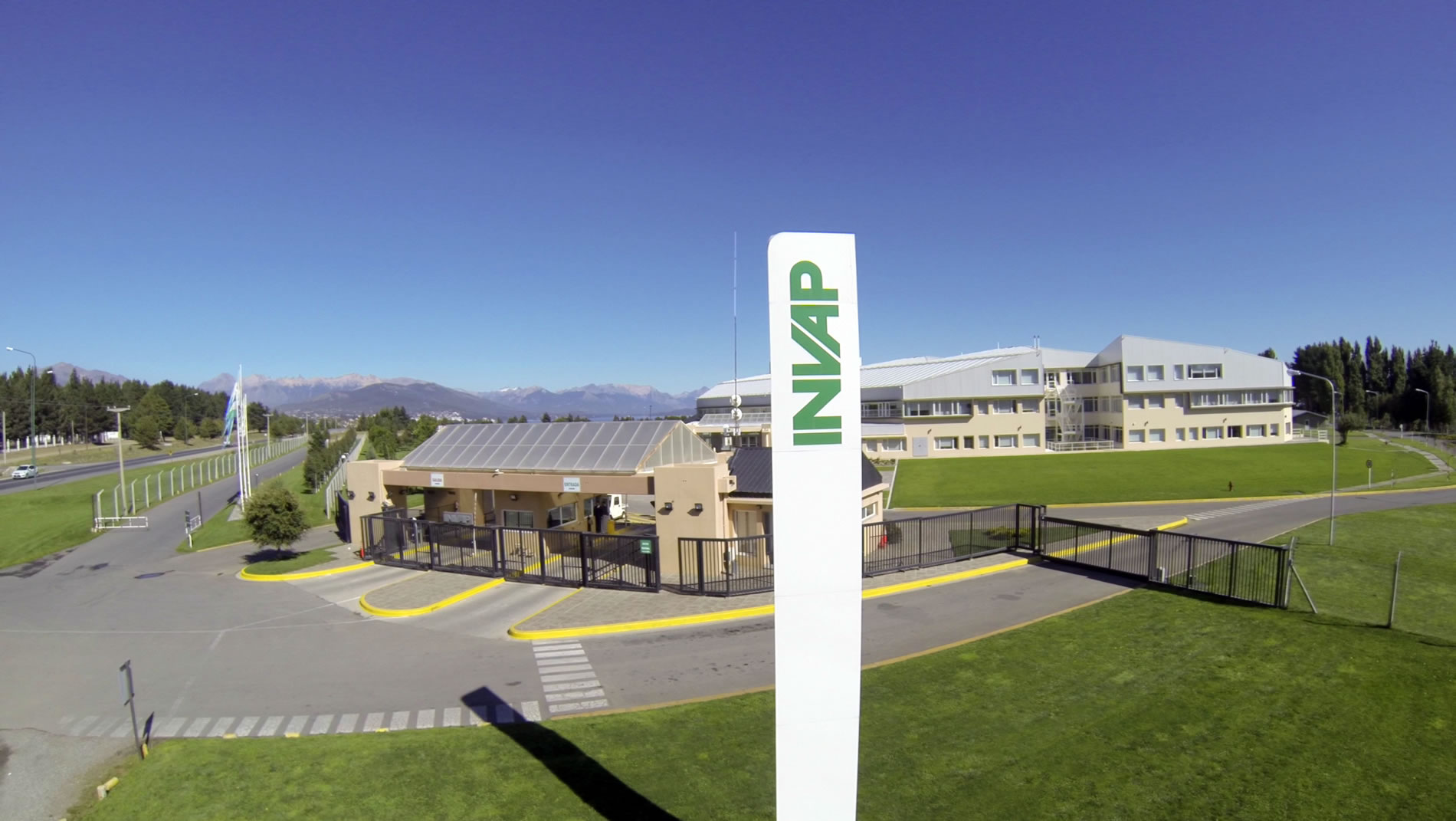 Weretilneck aseguró que la empresa Invap “no será vendida ni privatizada”