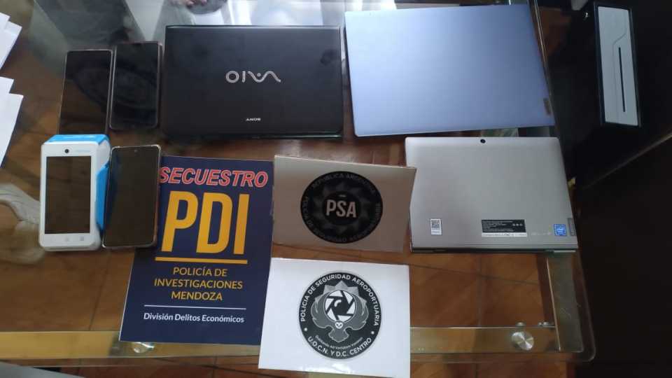 Caso de sextorsión en Lago Puelo: Tenía 41 tarjetas sim que utilizaba para chantajear a sus víctimas