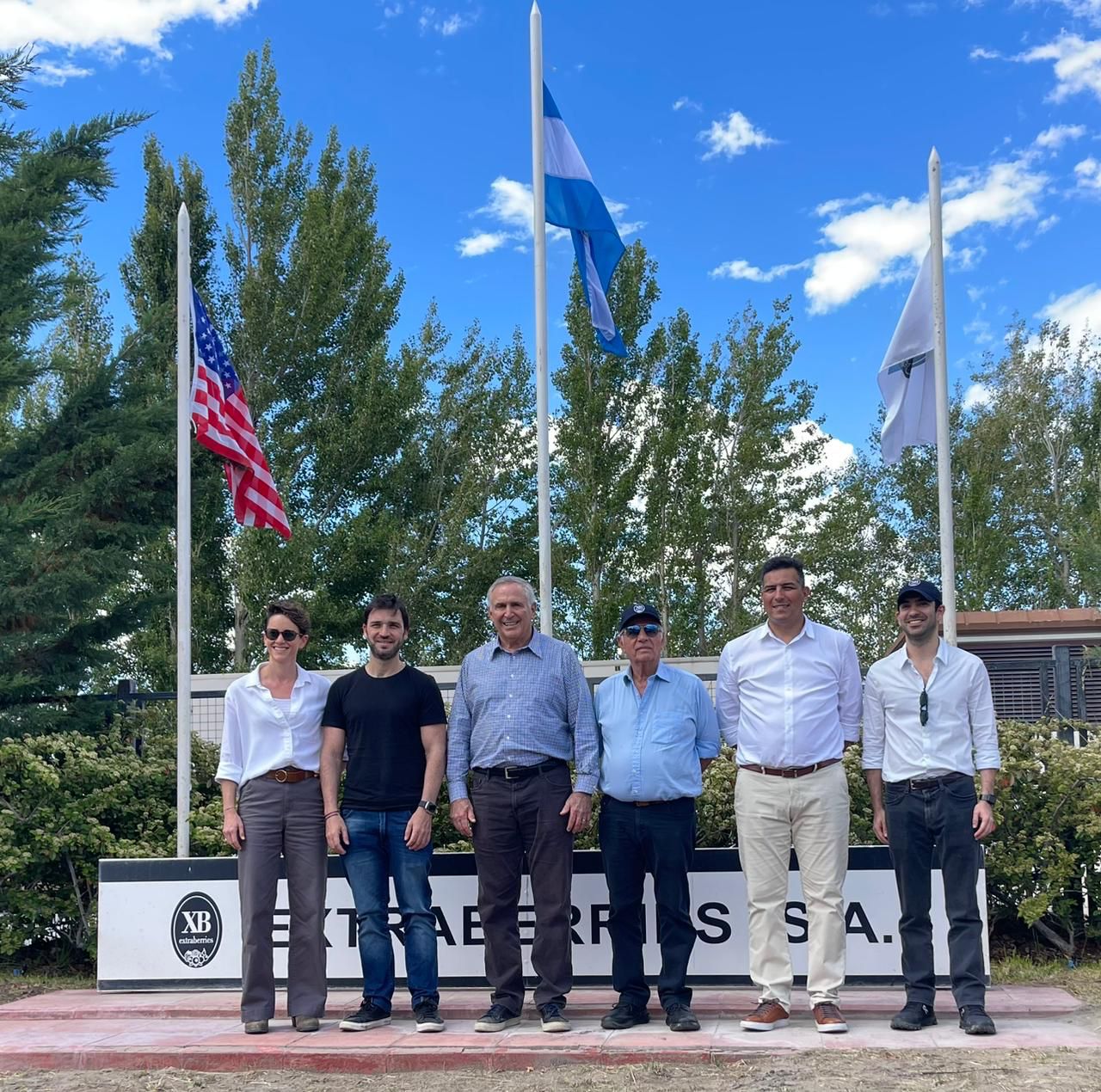 Torres se reunió en Sarmiento con el embajador de Estados Unidos para evaluar posibles inversiones productivas en la región