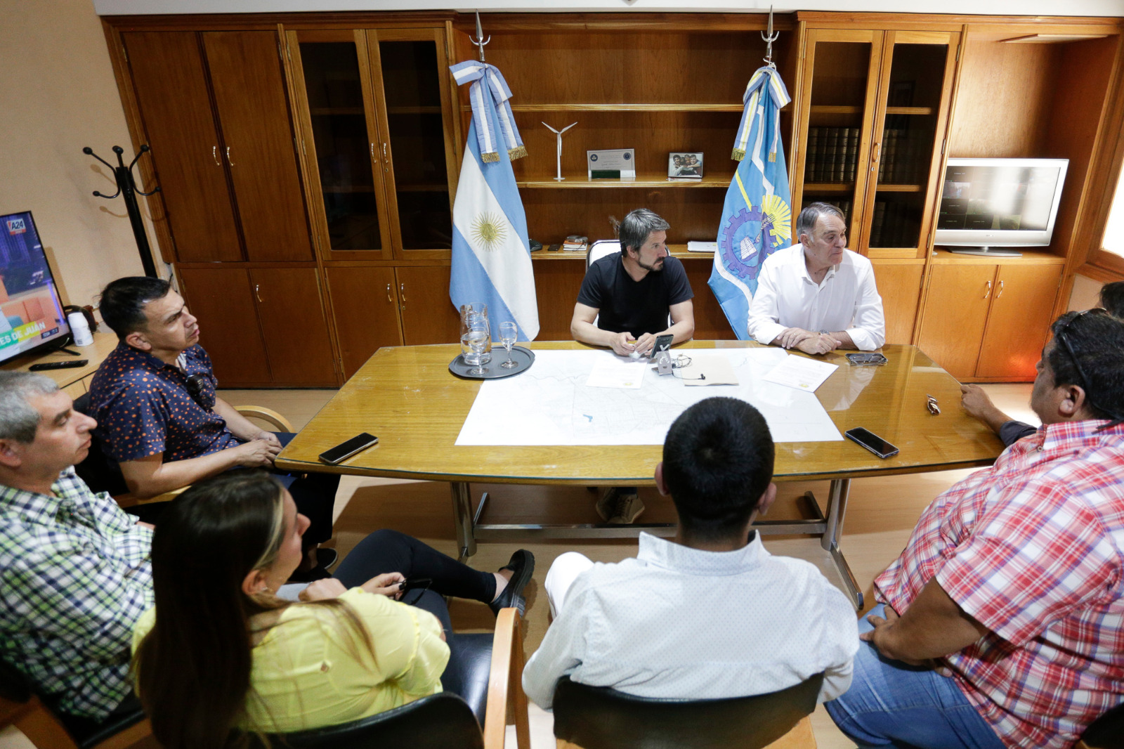 Merino recibió a la recientemente conformada Asociación de Trabajadores de Taxis y Afines