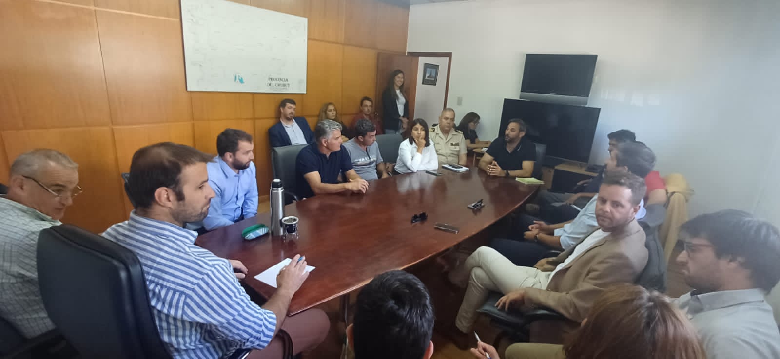 Provincia coordina acciones para el hundimiento de buques y la creación del mayor Parque Submarino de la región