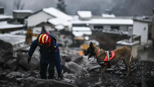 Llegan a 43 los fallecimientos por el alud en el suroeste de China