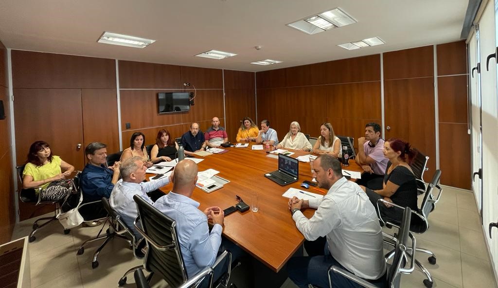 Diputados provinciales se reunieron con el ministro de Educación del Chubut con el objetivo de avanzar en el análisis del proyecto de ley Profesionalidad Docente