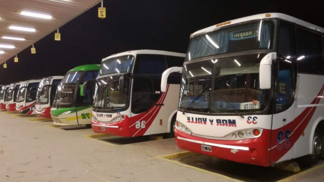 Chubut: Peligra la conexión de transporte interurbano en todo el Valle por posible paro de choferes ante la falta de pago de los sueldos