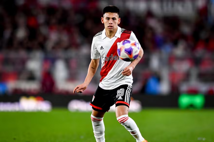 River y Manchester City tienen todo acordado por la transferencia del “Diablito” Echeverri